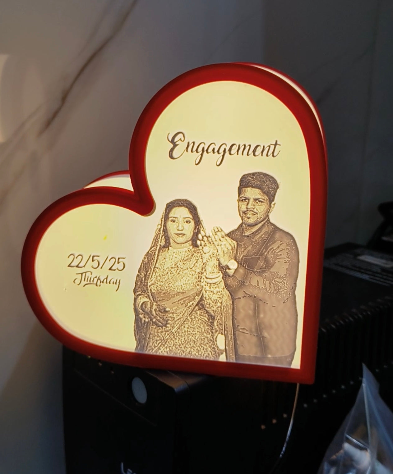 3D Printed Personalized Heart Photo Lamp – Gift for Birthdays, Anniversaries & Family